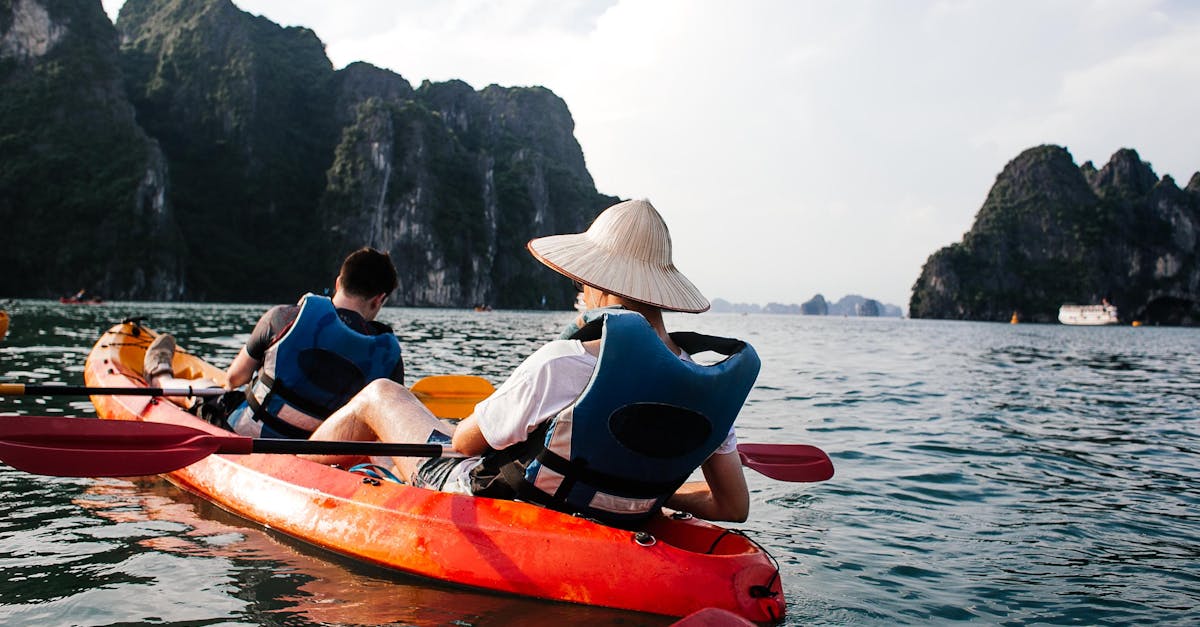découvrez l'excitation du rafting, une aventure aquatique palpitante qui vous fera vivre des sensations fortes en naviguant sur des rivières tumultueuses. parfait pour les amateurs de sensations et les amoureux de la nature, rejoignez-nous pour une expérience inoubliable en pleine nature.