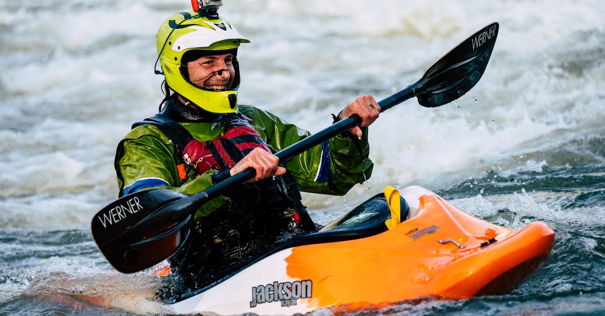découvrez les sensations fortes du kayak ! que vous soyez débutant ou expert, explorez des paysages époustouflants tout en pagayant sur des rivières calmes ou en affrontant des eaux vives. rejoignez-nous pour une aventure inoubliable au cœur de la nature.