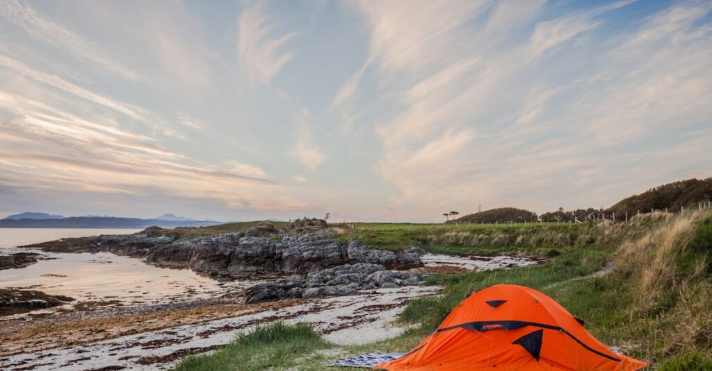 découvrez l'expérience unique du camping en pleine nature ! profitez d'activités en plein air, de paysages à couper le souffle et de moments conviviaux en famille ou entre amis. que vous soyez amateur de tentes, de caravanes ou de chalets, trouvez l'escapade idéale pour vous ressourcer.