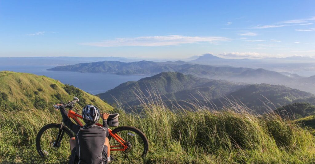 découvrez l'univers passionnant du cyclisme : conseils pour les débutants, itinéraires spectaculaires, équipements essentiels et astuces pour améliorer vos performances. que vous soyez amateur ou cycliste aguerri, trouvez l'inspiration et la motivation pour pédaler vers de nouvelles aventures.