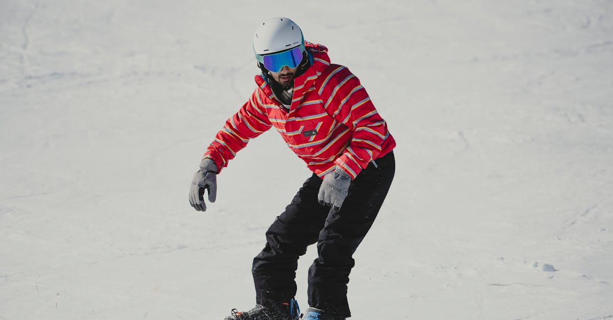 découvrez les meilleures stations de ski où la neige éternelle rencontre des paysages à couper le souffle. parfaites pour les amateurs de glisse, ces destinations offrent des pistes variées, des écoles de ski et des après-ski animés pour un séjour inoubliable en montagne.