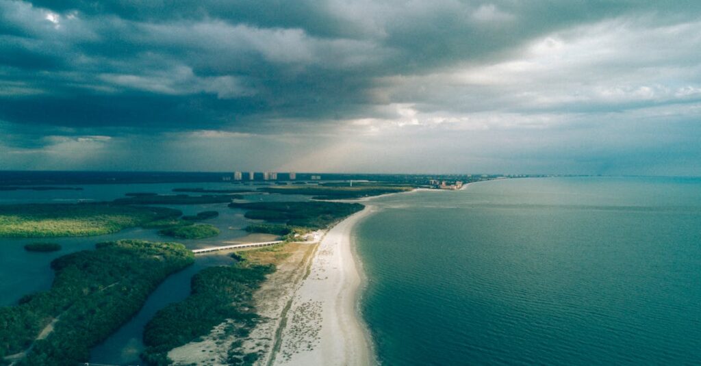 découvrez les plus belles îles du monde, des paysages époustouflants aux cultures fascinantes. explorez des plages paradisiaques, des activités authentiques et des destinations de rêve pour des vacances inoubliables.