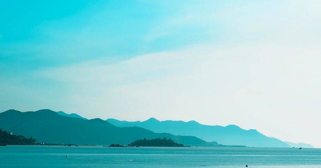 découvrez les trésors cachés des îles vis, avec leurs paysages à couper le souffle, leurs plages idylliques et leur riche patrimoine culturel. parfait pour les amoureux de la nature et les passionnés d'histoire, vis vous attend pour une aventure inoubliable.