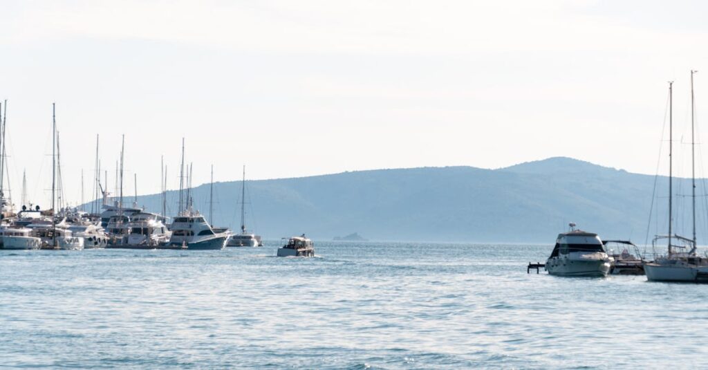 découvrez lokrum, une île enchanteresse située près de dubrovnik, en croatie. plages tranquilles, paysages magnifiques et histoire fascinante vous attendent. explorez ses sentiers, visitez le monastère bénédictin, et laissez-vous séduire par sa nature préservée.
