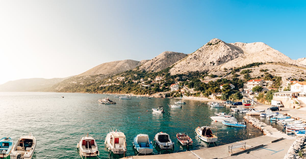 découvrez gorski kotar, une région pittoresque de croatie, célèbre pour ses paysages montagneux, ses forêts verdoyantes et ses charmants villages. évadez-vous dans la nature, explorez des sentiers de randonnée et plongez dans la culture locale tout en profitant d'un environnement serein et préservé.