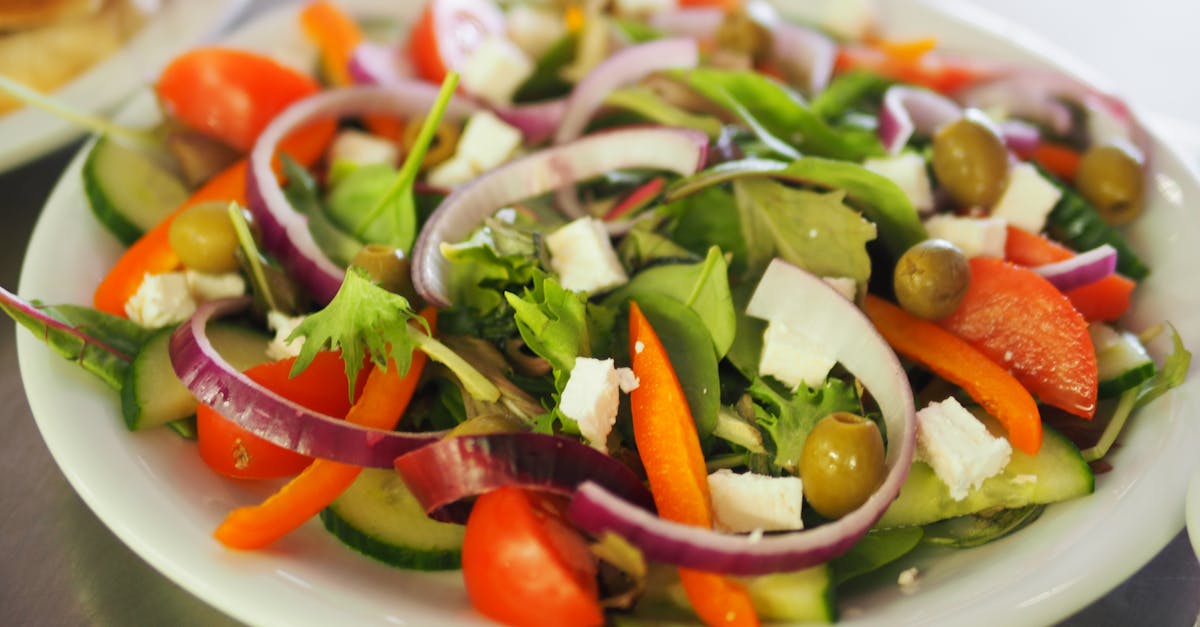 découvrez les bienfaits de l'huile d'olive, un ingrédient essentiel de la cuisine méditerranéenne. apprenez à choisir la meilleure qualité, ses usages variés, et comment elle peut enrichir vos plats tout en contribuant à une alimentation saine.