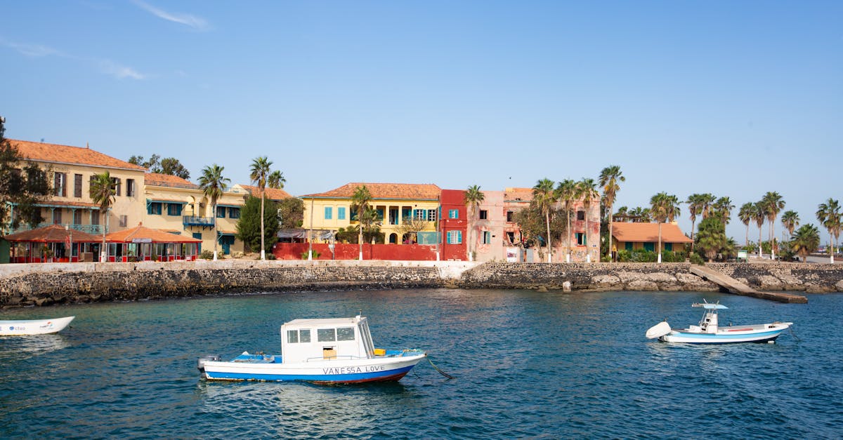 découvrez l'île de solta, un joyau méditerranéen regorgeant de plages idylliques, de paysages préservés et de traditions authentiques. évadez-vous vers ce paradis caché pour vivre des expériences inoubliables entre nature et culture.