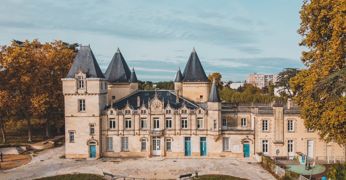 découvrez les vins de la renaissance, une collection raffinée qui célèbre l'art de la vinification traditionnelle. plongez dans l'histoire et la richesse des saveurs qui évoquent les grandes époques. savourez l'élégance et la passion de chaque bouteille, tout en explorant les terroirs oubliés et redécouverts.