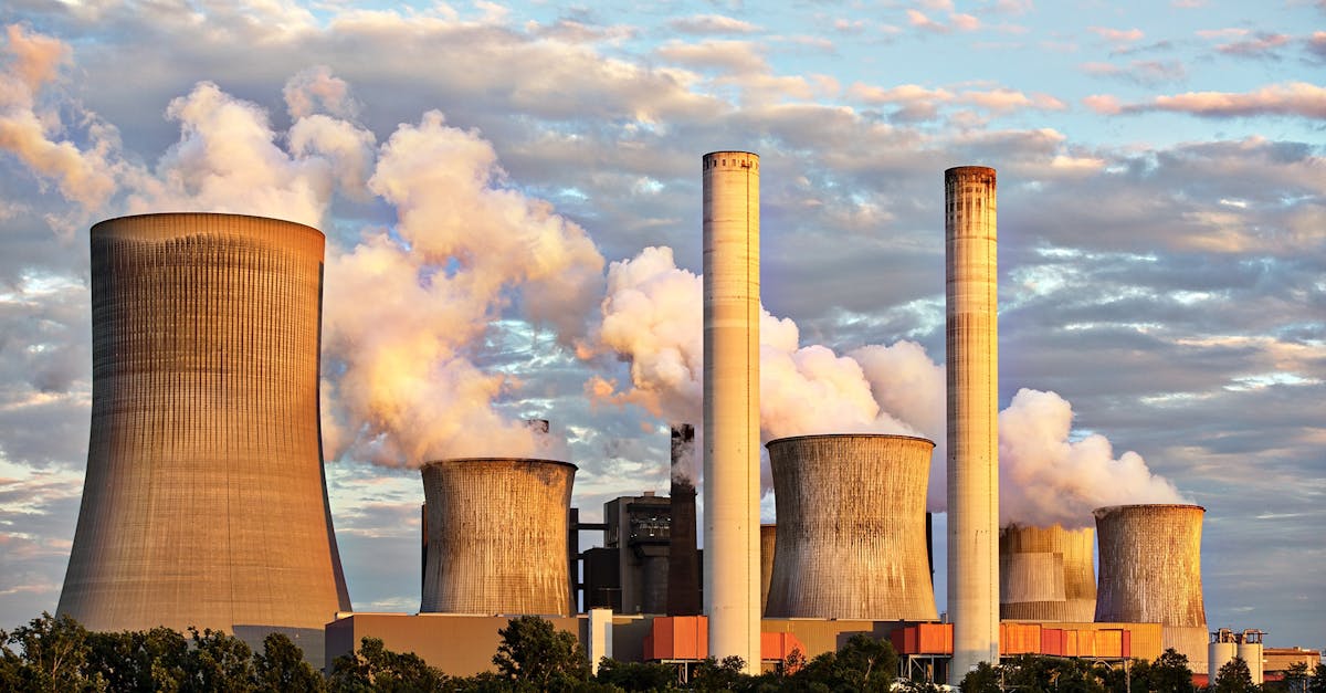 découvrez tout ce qu'il faut savoir sur l'électricité : ses principes, son utilisation au quotidien, et son impact sur notre environnement. apprenez comment économiser de l'énergie et favoriser des solutions durables.