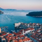 explorez la beauté sauvage de la dalmatie, une région côtière en croatie célèbre pour ses paysages époustouflants, ses anciennes villes et ses plages de rêve. découvrez son histoire riche, sa culture vibrante et ses délicieux plats méditerranéens.