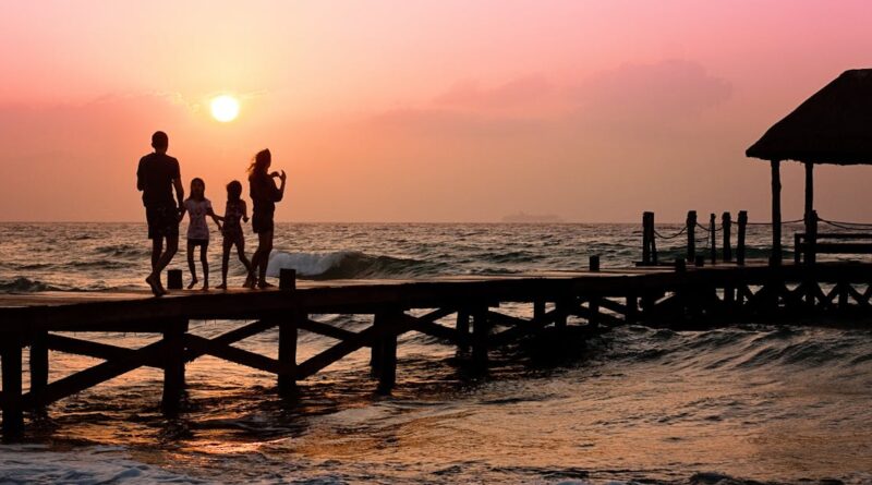 découvrez la plage familiale idéale pour des journées ensoleillées, avec des activités pour tous les âges, des aires de jeux sécurisées et des espaces de détente pour profiter en famille.