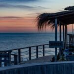 découvrez montraker beach, un paradis secret avec ses plages de sable fin, ses eaux cristallines et ses paysages époustouflants. profitez d'activités nautiques, de moments de détente au soleil et de la beauté naturelle qui fait de cet endroit une destination incontournable pour les amoureux de la nature.
