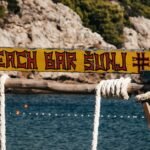 découvrez sunj beach, votre destination idéale pour des journées ensoleillées, des activités de plage excitantes et des moments de détente inoubliables au bord de la mer. profitez de notre ambiance chaleureuse et de nos services de qualité pour des vacances mémorables.