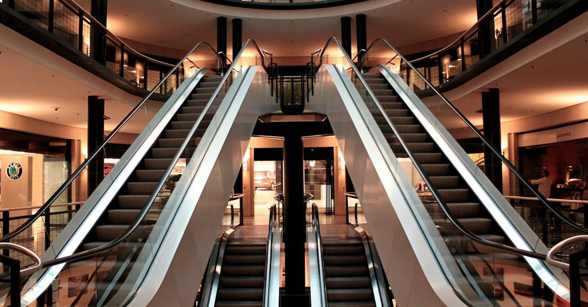 découvrez vela plaza, un lieu unique alliant shopping, détente et gastronomie. profitez d'une ambiance moderne et conviviale, avec un large choix de boutiques, restaurants et espaces de loisirs pour toute la famille.