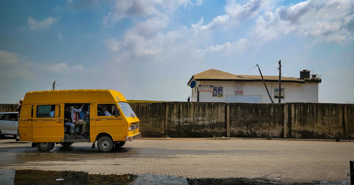 découvrez les avantages du voyage en bus : économique, pratique et respectueux de l'environnement. explorez de nouvelles destinations tout en profitant du confort à bord.