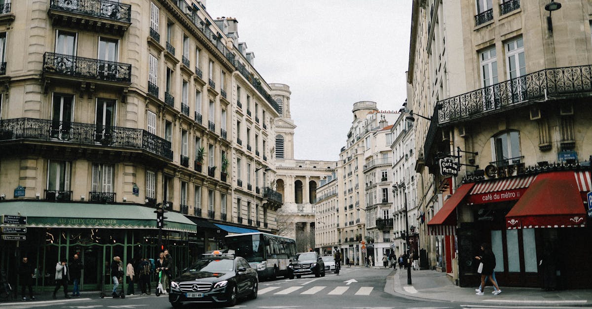 découvrez le voyage en bus, une option pratique et économique pour explorer de nouvelles destinations. profitez de paysages variés tout en vous déplaçant confortablement. que ce soit pour un court trajet ou un long voyage, le bus offre une expérience unique d'aventure et de découverte.