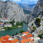découvrez la croatie, un pays enchanteur où l'histoire rencontre la beauté naturelle. explorez ses plages idylliques, ses villes historiques et sa délicieuse cuisine. partez à l'aventure dans ce joyau de la méditerranée !