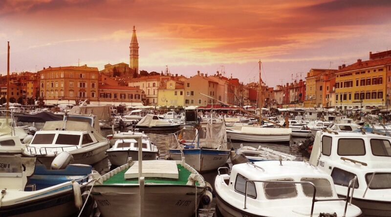 découvrez la beauté envoûtante de la croatie, un pays aux paysages époustouflants, aux plages idylliques et à un riche patrimoine culturel. plongez dans ses villes historiques, savourez sa délicieuse cuisine et explorez ses parcs nationaux à couper le souffle.