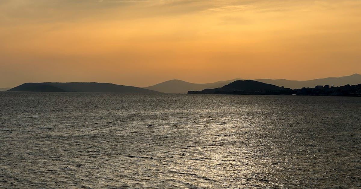 découvrez les merveilles de la croatie, entre plages ensoleillées, paysages pittoresques et patrimoine culturel riche. explorez ses villes historiques comme dubrovnik et split, savourez sa délicieuse cuisine méditerranéenne et vivez des expériences inoubliables au cœur de la nature.
