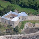 découvrez l'importance du patrimoine culturel, reflet de l'histoire et des traditions d'un peuple. explorez ses diverses formes, des monuments aux arts, et comprenez comment il façonne notre identité et enrichit notre société.