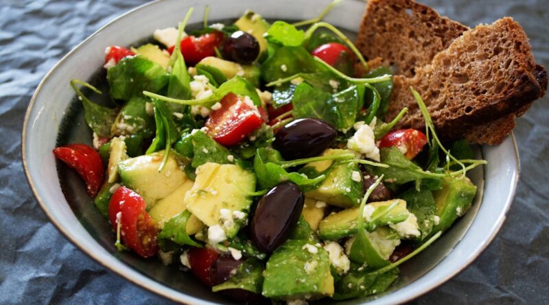 découvrez les bienfaits de la diète méditerranéenne, un style de vie équilibré et délicieux qui favorise la santé grâce à des aliments frais, riches en saveurs et bénéfiques pour le cœur. explorez des recettes savoureuses et adoptez une alimentation inspirée des traditions méditerranéennes pour améliorer votre bien-être au quotidien.
