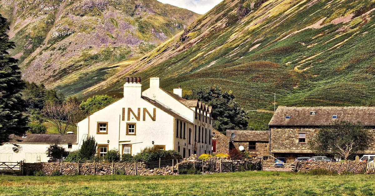 découvrez le tourisme rural, une expérience authentique qui vous plonge au cœur de la nature et des traditions locales. explorez des paysages pittoresques, savourez des produits du terroir et rencontrez des artisans passionnés. parfait pour les amoureux de la nature et ceux en quête d'évasion loin des villes.