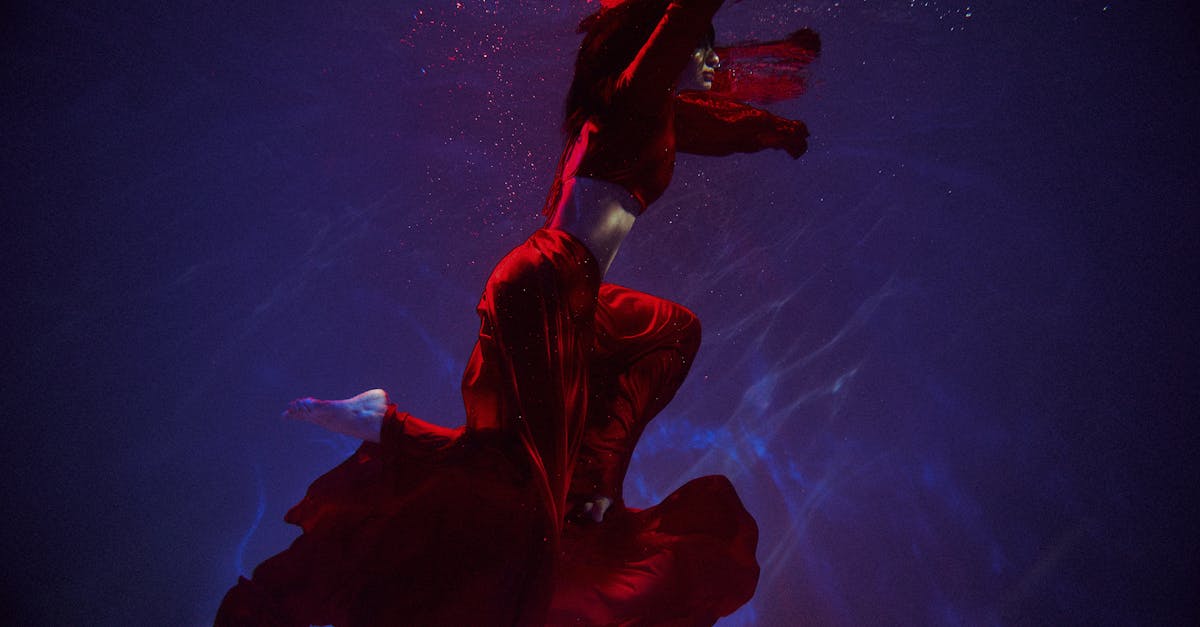 découvrez l'univers envoûtant de la danse silencieuse, où le mouvement s'exprime sans mots. plongez dans une expérience artistique unique alliant grâce et introspection, et laissez-vous emporter par l'harmonie des gestes et des émotions.
