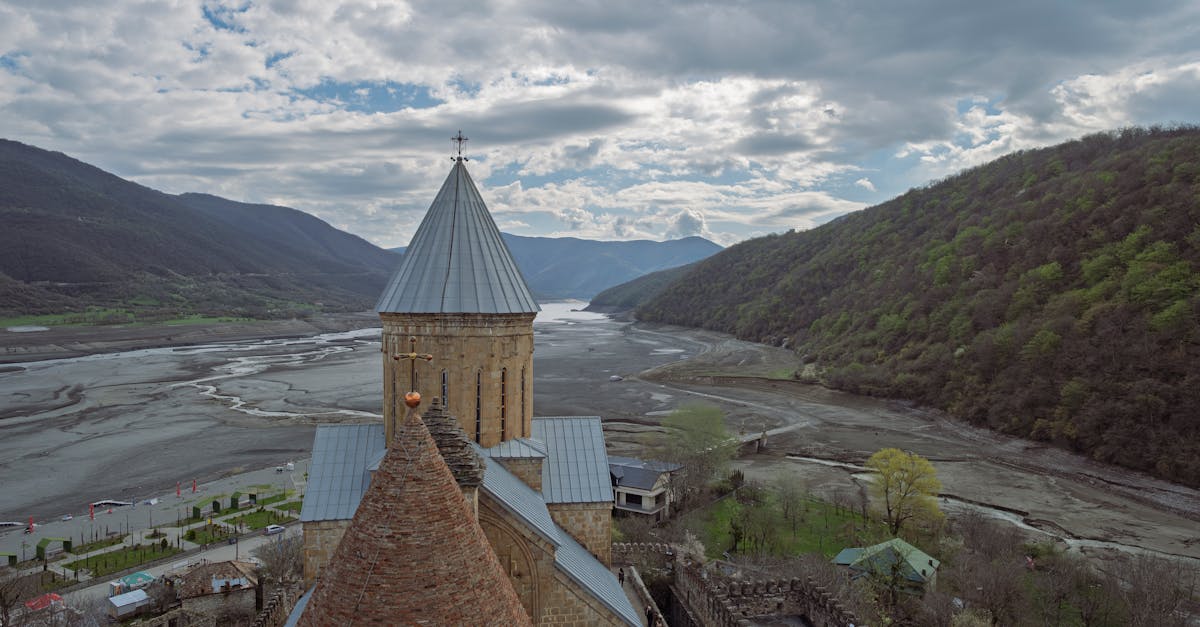 découvrez le rôle de l'unesco dans la préservation du patrimoine culturel et naturel mondial, la promotion de l'éducation, et la lutte pour la paix et la compréhension internationale. explorez ses programmes, ses initiatives et son impact à travers le monde.